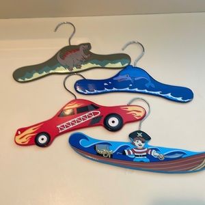 4 kids decorative wooden hangers